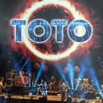 Toto-40-tours-the-sun